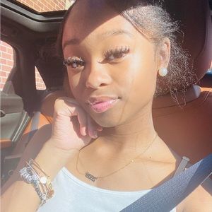 Meet your Posher, Ariah .